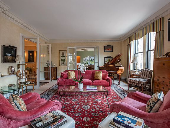 2nd image of 993 Park Ave APT 7E