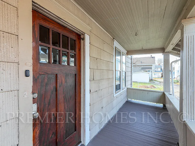 1320 Wilson Pl NW — Photo 2