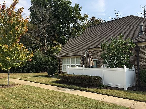 2nd image of 1360 Calumet Farms Dr