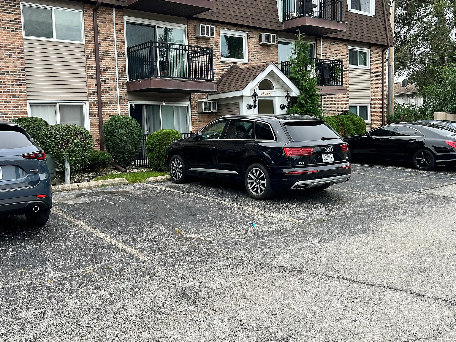 2 bed, 900 sqft, $1,950 — Photo 1
