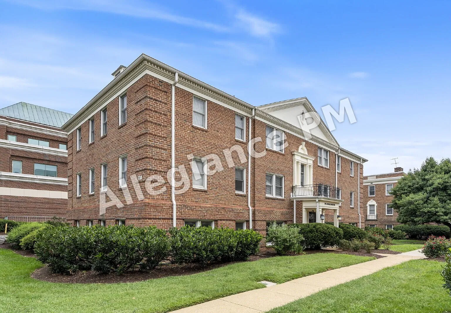718 S Washington St — Photo 1