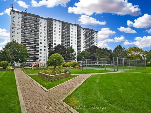 1100 Caven St #1004, Mississauga, ON L5G 4N3