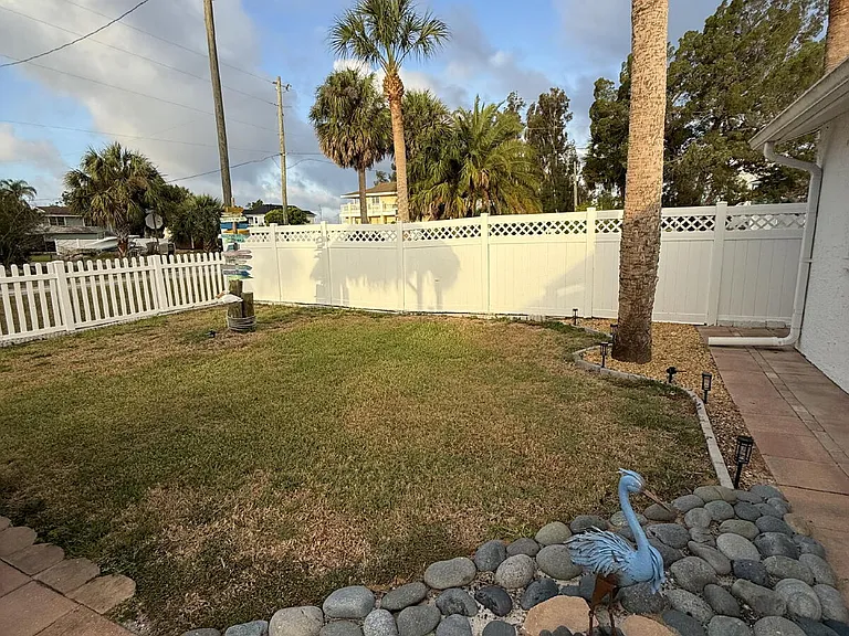6814 Driftwood Dr — Photo 25