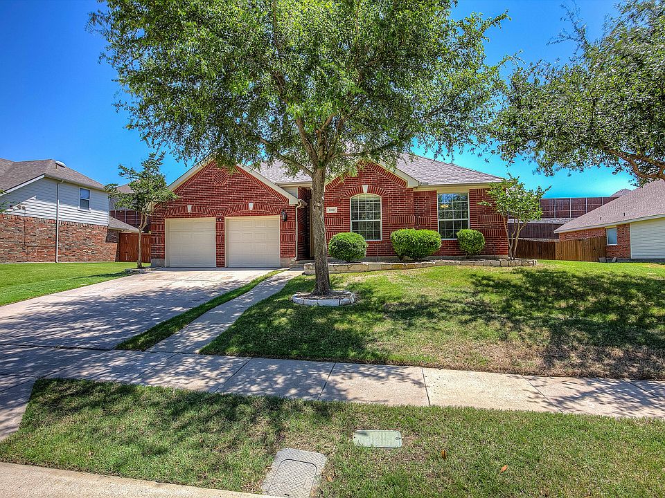 1st image of 840 Brittany Way