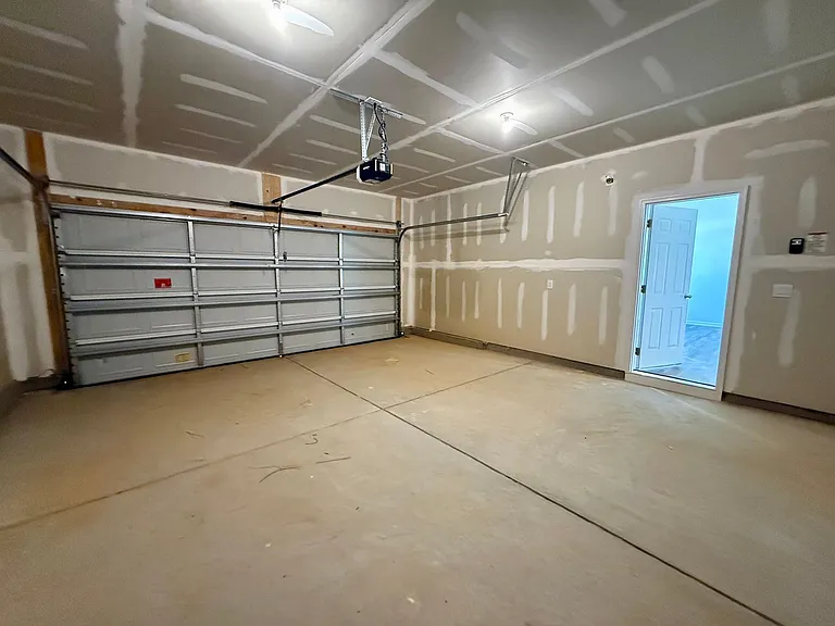 1608 Secrest Commons Dr — Photo 12
