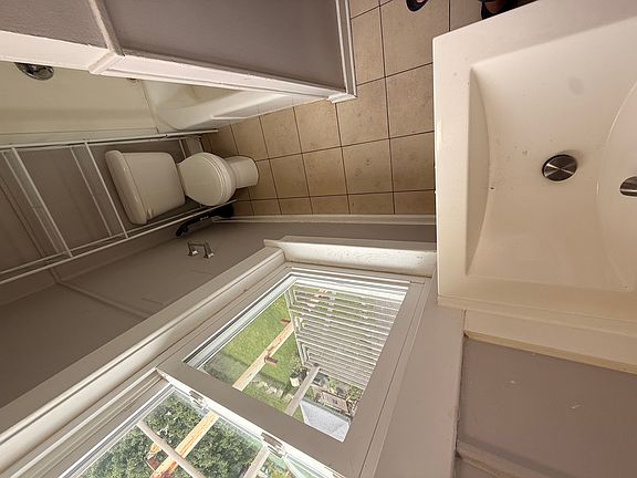4th image of 139 Pitman St #3F