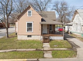 301 E Mitchell St, Marshall, MO 65340