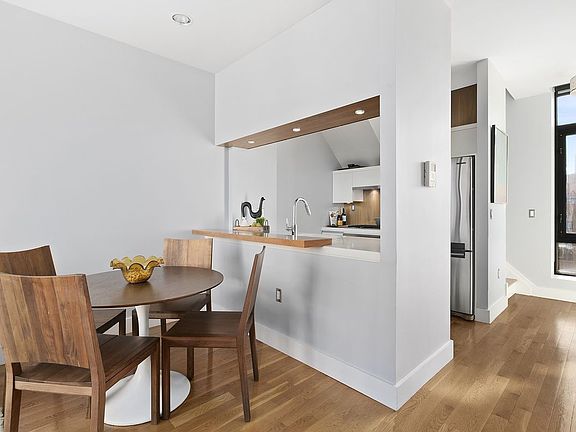 3rd image of 214 Green St APT 5C