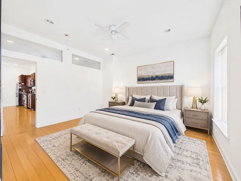 1621 Green Street — Photo 4
