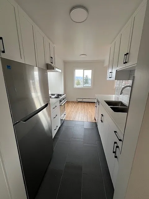 1280 Madison Avenue Burnaby — Photo 4