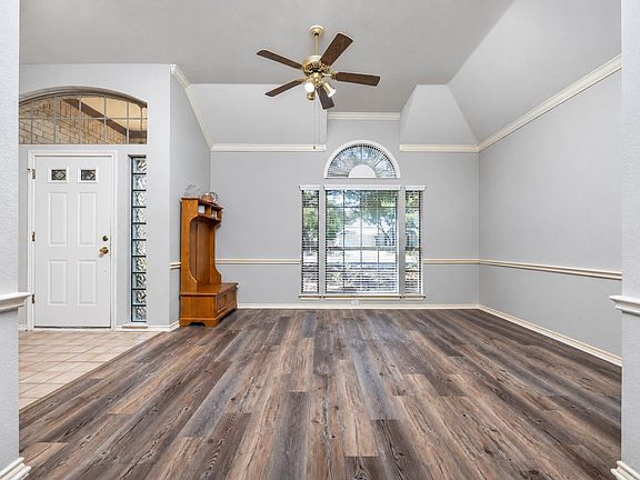 2nd image of 5210 Crooked Oak Cv