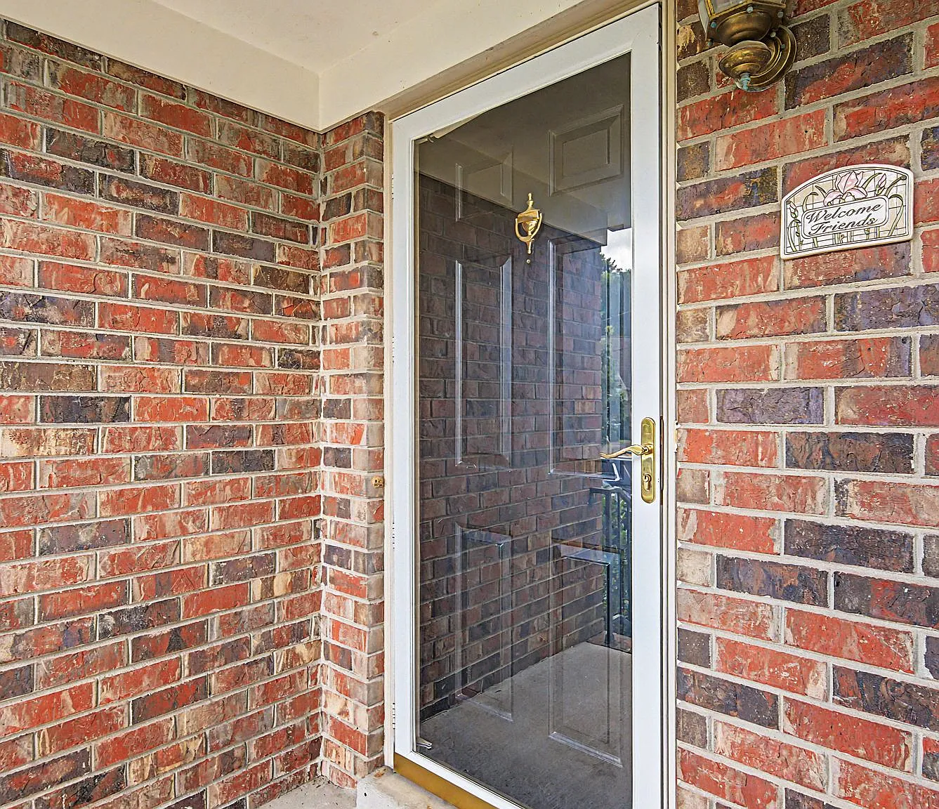3 bed, 1233 sqft, $2,100 — Photo 4