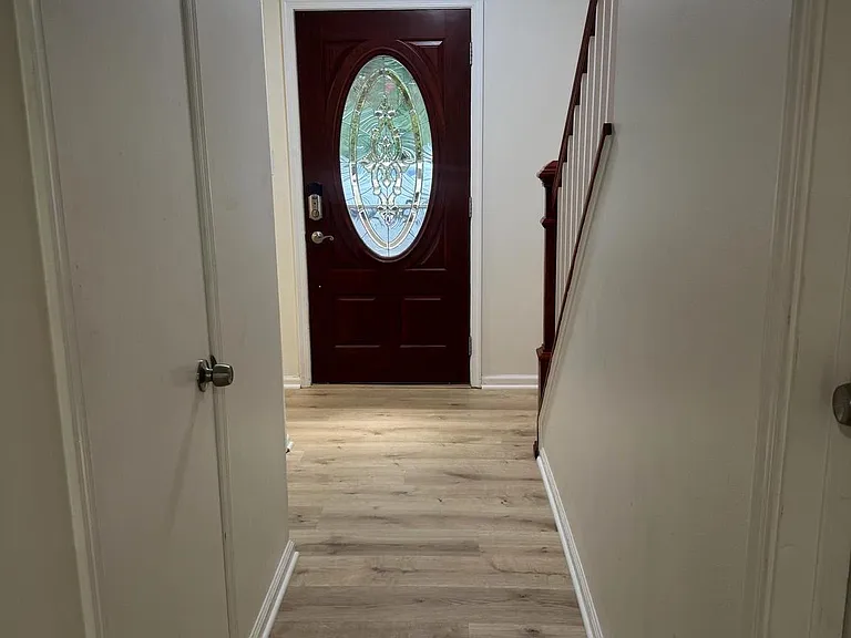 5230 Lonsdale Dr — Photo 8