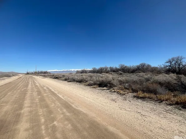 21 Old Emigrant Rd, Lovelock, NV 89419