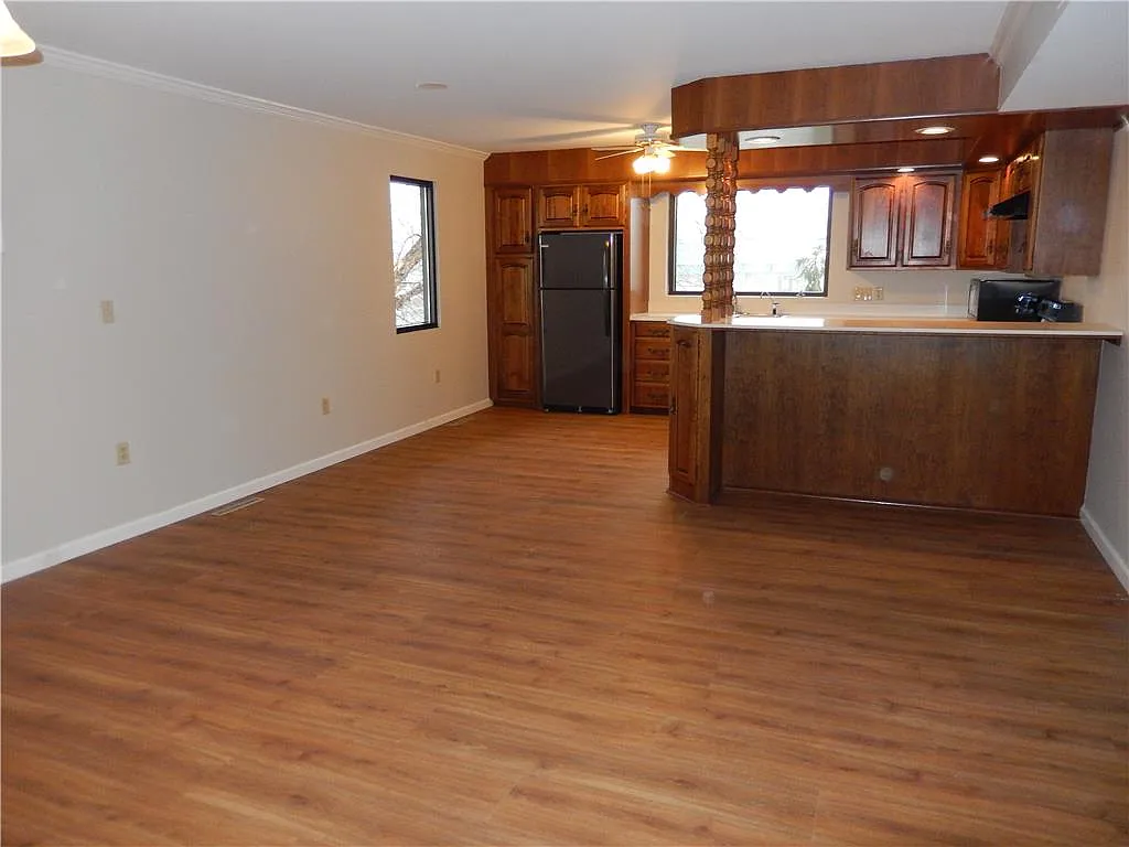 2 bed, 1.0 bath, 1131 sqft, $1,500 — Photo 4