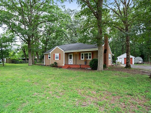 2nd image of 3712 Dogwood Ave