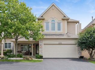 2419 Woodglen Dr, Aurora, IL 60502