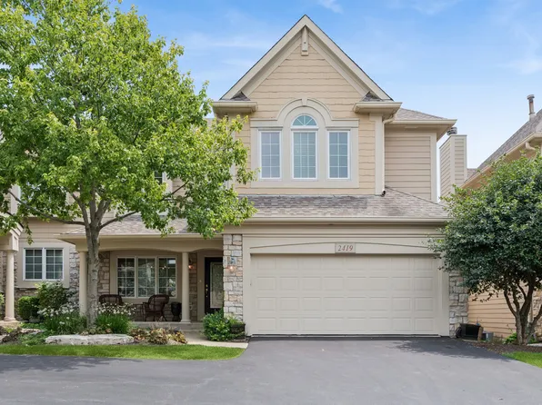 2419 Woodglen Dr, Aurora, IL 60502