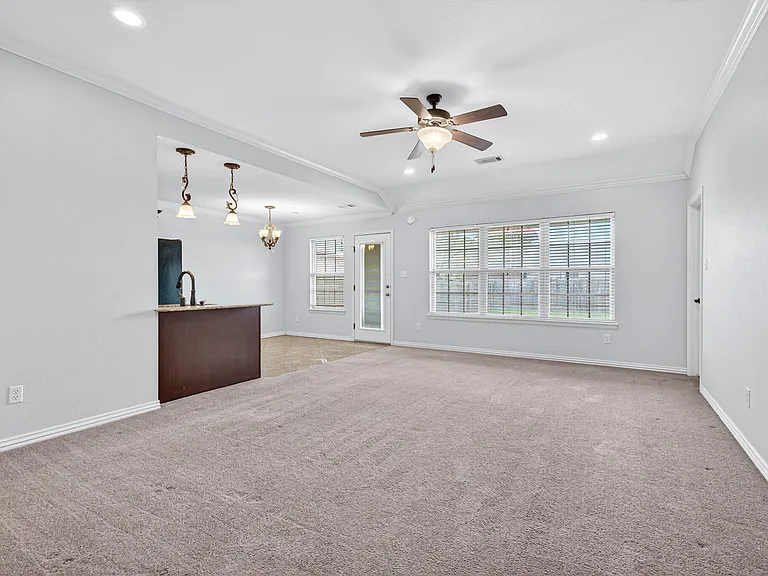 2701 Dyllan Ct — Photo 12