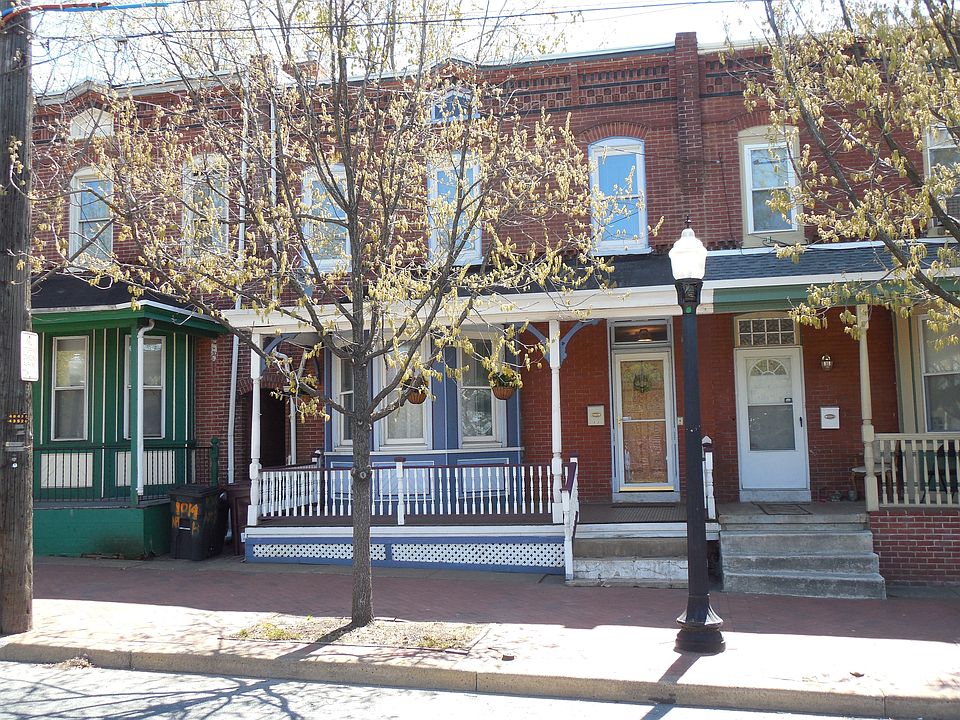 1st image of 1012 N Adams St