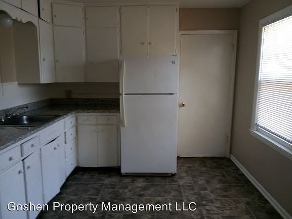 2nd image of 2422 E Audrey St