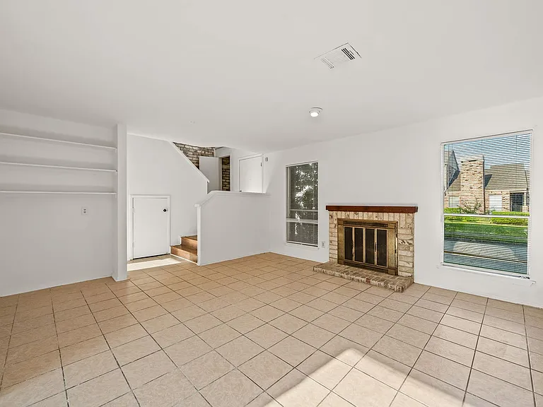 6463 Cambridge Glen Ln — Photo 6