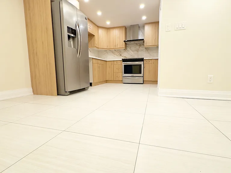 100 Larratt Ln #BMT — Photo 7
