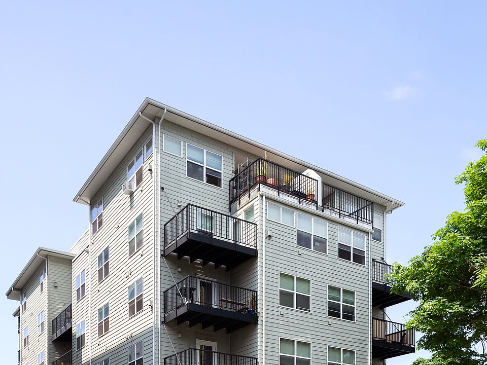 Building Photo 5