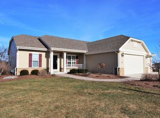 N173W20562 Crestview Dr, Jackson, WI 53037