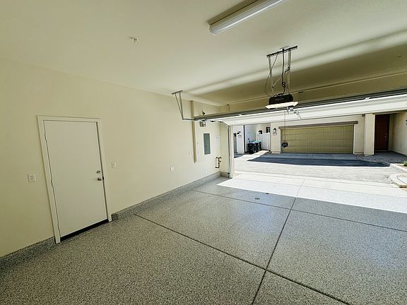 5th image of 29085 Venice Pl