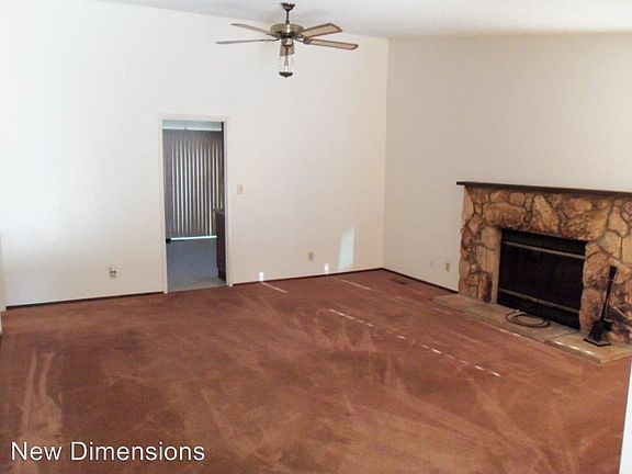 2nd image of 3614 Willowdale Dr