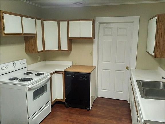 5th image of 603 W Adams St