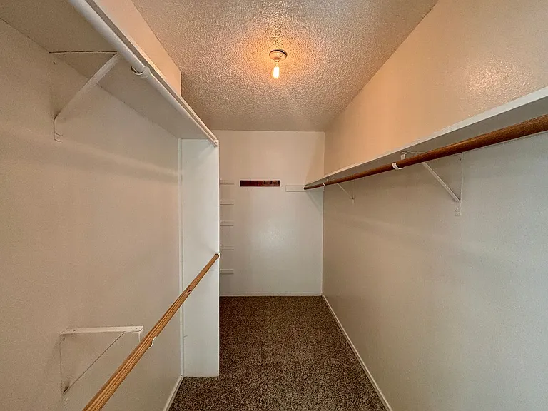 5311 Doe Valley Ln — Photo 40