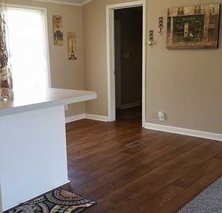 3rd image of 1102 Squire Ct
