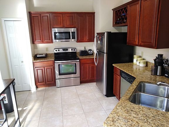 5th image of 114 Vista Verdi 204 Cir