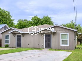 1614 Bryan Ave, Waco, TX