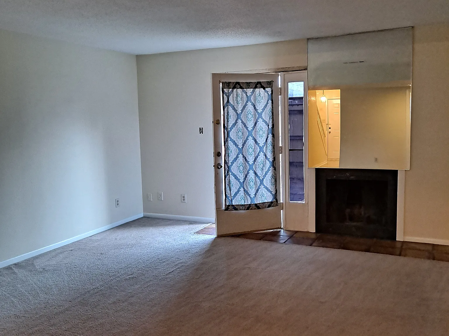 6937 Calder D — Photo 4