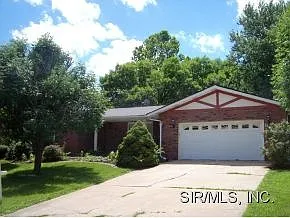 208 Matterhorn Ct photo 1