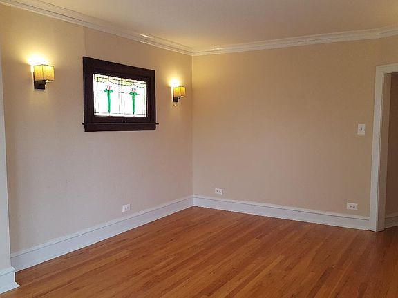 4th image of 109 S Humphrey Ave APT 2S