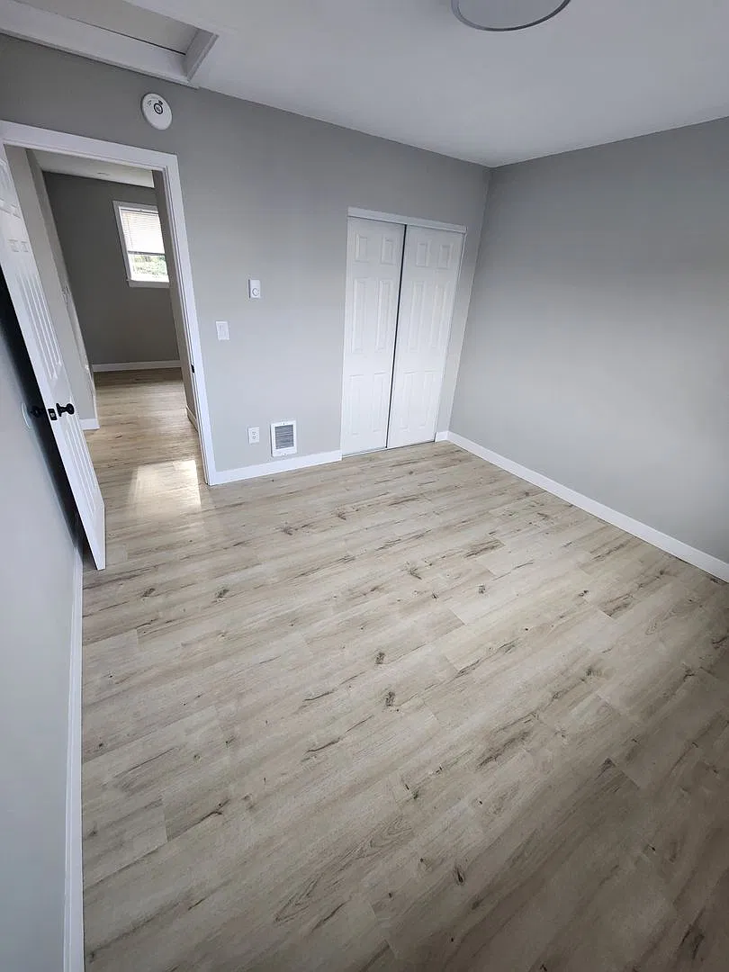 TAC T Carlyle Apartments — Photo 4