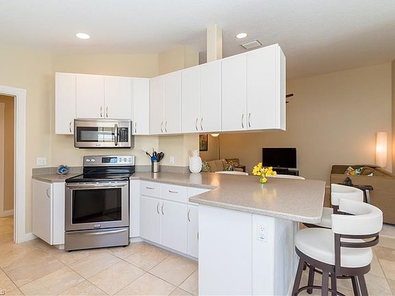 5th image of 15386 Queen Angel Way