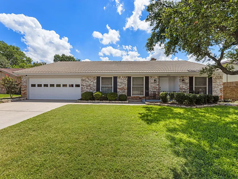 3312 Robinhood Ct — Photo 8