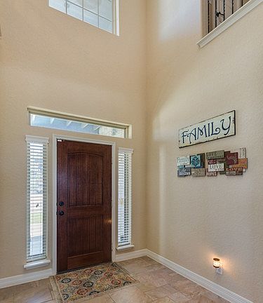 3rd image of 5517 Kingswood St