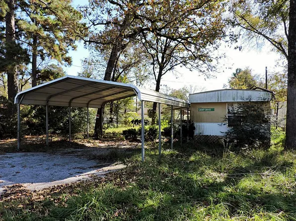 201 E Yaupon Oak, Onalaska, TX 77360