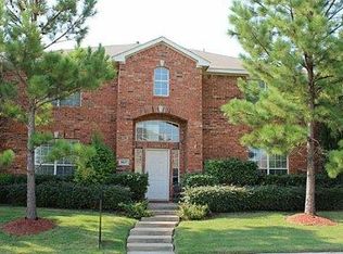 5837 Chatham Ln, The Colony, TX 75056