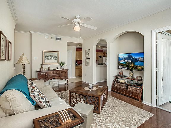 3rd image of 10075 GATE Parkway #313
