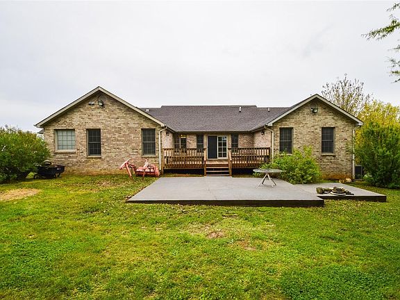 2nd image of 621 Peachtree Valley Dr