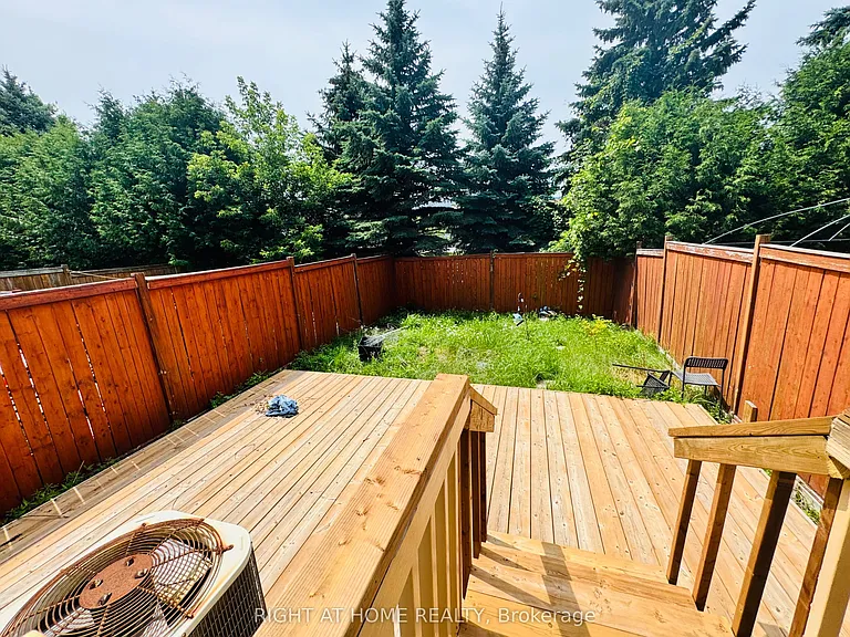 1069 Marconi Ave — Photo 25