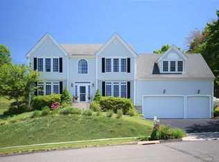 68 Eastbury Hill Dr, Middletown, CT 06457