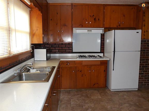 5th image of 1603 Red Rock Dr